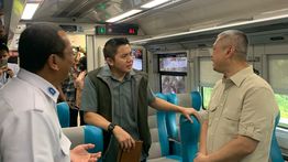 Jelang Angkutan Lebaran 2025, Menhub Dudy dan Seskab Teddy Cek Kesiapan Stasiun Gambir