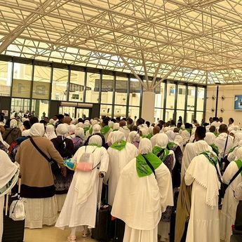 Imigrasi Tunda Keberangkatan 13 WNI Terindikasi Haji Non-Prosedural