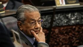 Mantan Perdana Menteri Malaysia Mahathir Mohamad menjalani perawatan di rumah sakit sekitar dua hari setelah istrinya, Dr Siti Hasmah, meninggal dunia