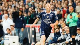 Penyerang Real Madrid, Kylian Mbappe menilai bahwa Zinedine Zidane merupakan sosok yang tepat untuk menggantikan Didier Deschamps sebagai pelatih Timnas Prancis.