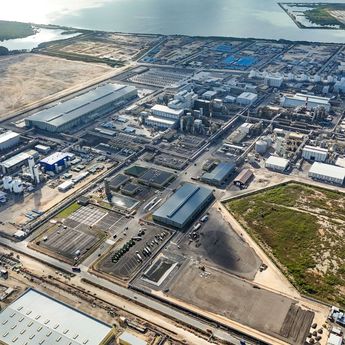 Smelter Freeport Mulai Beroperasi Lebih Awal, Pimpinan Freeport McMoRan Tinjau Langsung ke Gresik