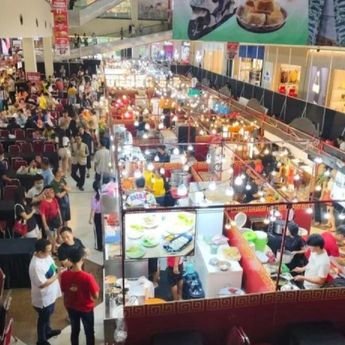 Sempat Ditolak Ormas, Festival Makanan Non Halal Kembali Dibuka di Solo Tapi Ditutup Kain Hitam
