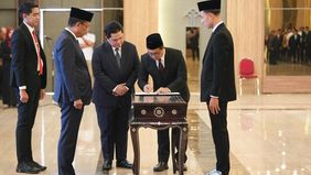 Ketua Umum PSSI, Erick Thohir, menyambut optimistis pengambilan sumpah kewarganegaraan Republik Indonesia, Miliano Jonathans yang berlangsung, Rabu 3 September 2025 di Gedung Setjen Kementerian Hukum dan HAM RI, Jakarta.
