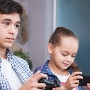 10 Cara Mencegah Kecanduan Game Pada Anak