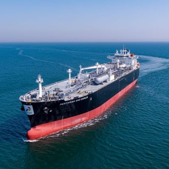 Kisah Pelaut PIS Menembus Samudra Demi Menjaga Pasokan Energi Indonesia