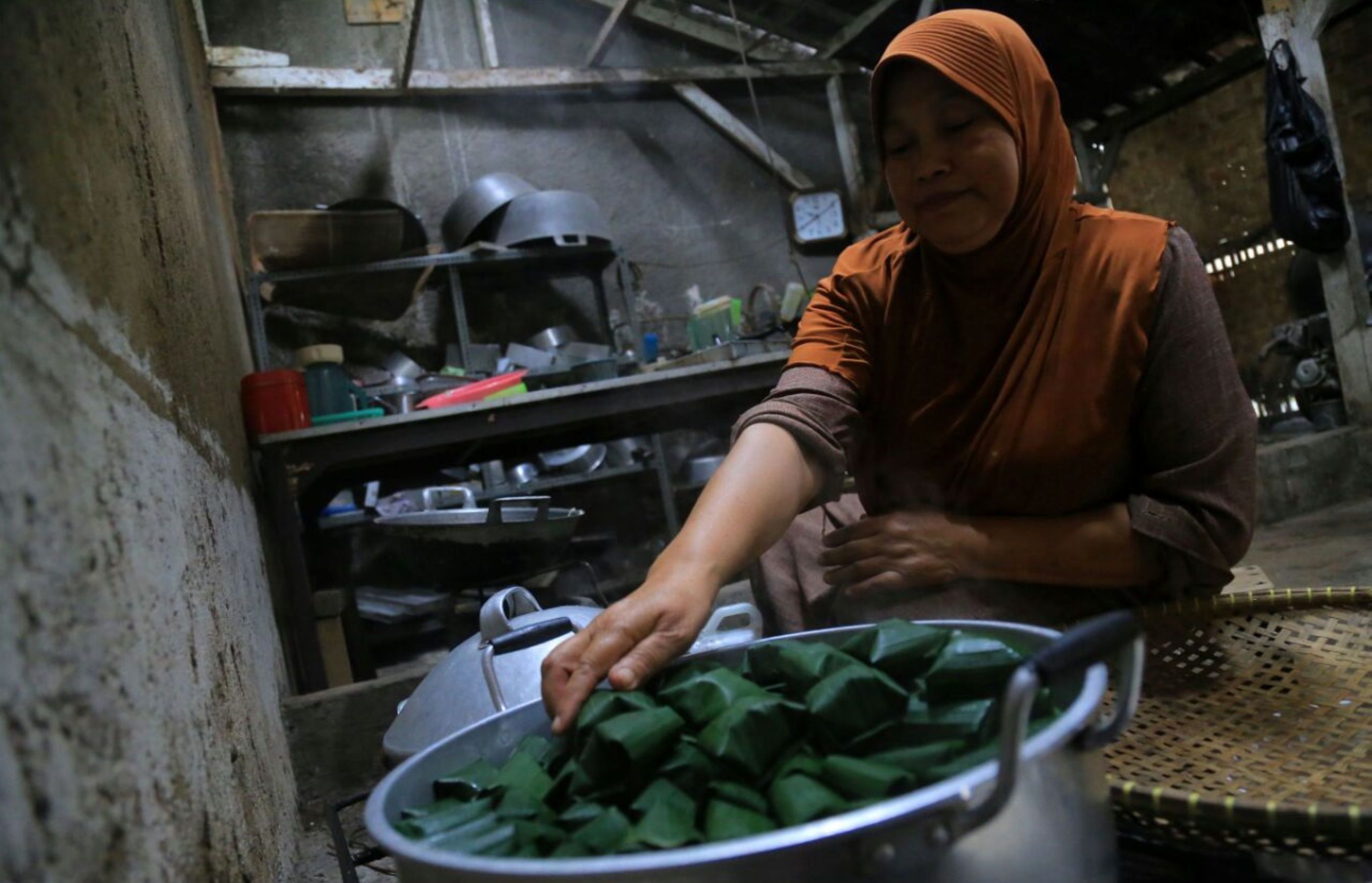 Perempuan Berusia 62 Tahun Ini Berangkat Haji dari Hasil Berjualan Kue <b>(Istimewa)</b>