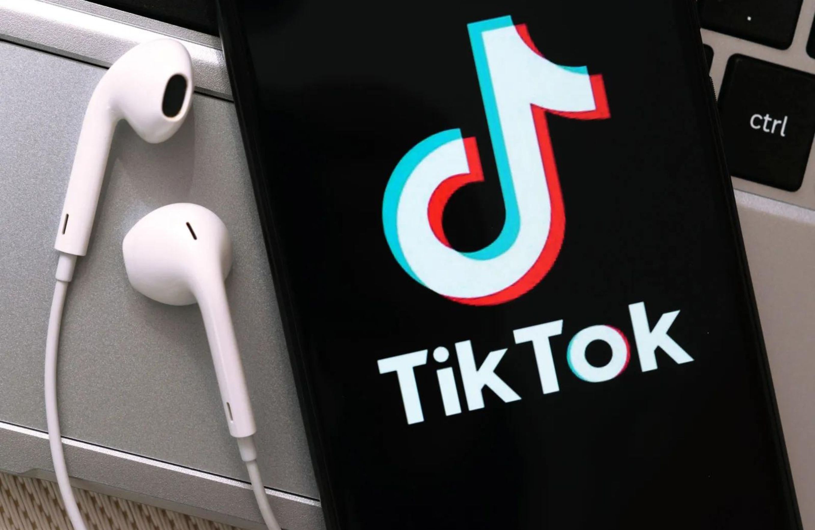 TikTok <b>(Britanica)</b>