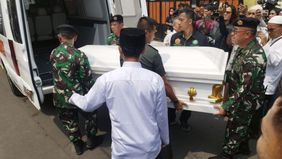 Mobil jenazah Kogartap TNI I/Jakarta siap membawa almarhum Wakil Presiden ke-9 Hamzah Haz untuk dimakamkan di Bogor.