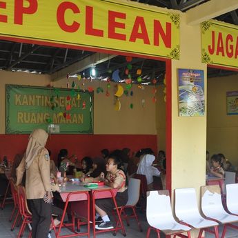 Wacana Kantin Sekolah Bayar Retribusi Dikritik, Fokus Saja ke Pengusaha Besar