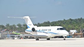 Menteri Perhubungan (Menhub) Budi karya Sumadi mengatakan, pendaratan perdana pesawat jet berpenumpang di Bandara IKN, Kalimantan Timur, berlangsung mulus dan selamat, Kamis (12/9).
