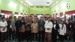 Tim Sosialisasi Program Makan Bergizi Gratis Hadir di Desa Soditan Rembang