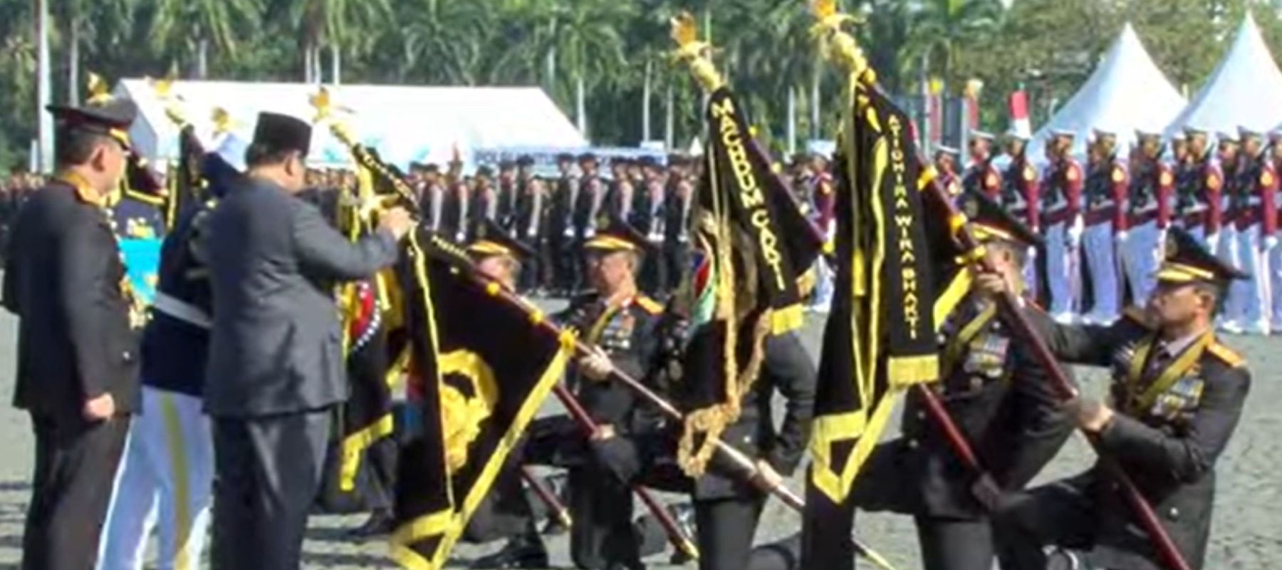 Presiden Prabowo kasih tanda penghormatan ke tujuh jenderal