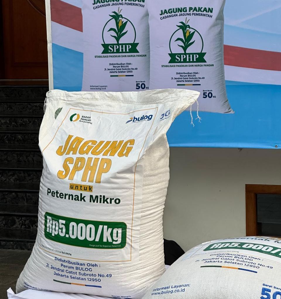 Kemasan khusus karung SPHP Jagung Pakan Cadangan Jagung Pemerintah yang diprioritaskan bagi peternak mikro dengan harga terjangkau Rp5.000 per kilogram.