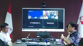 Asosiasi Pertekstilan Indonesia (API) mendorong pemerintah untuk mengawasi pelaksanaan Peraturan Pemerintah (PP) Nomor 49 Tahun 2025 terkait pengupahan, yang dinilai berpotensi menjadi &ldquo;pisau bermata dua&rdquo; bagi pekerja maupun dunia usaha.