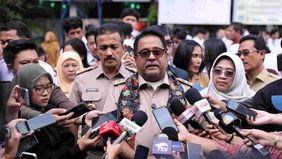 Wakil Gubernur DKI Jakarta, Rano Karno mengungkapkan adanya praktik pungutan liar (pungli) dalam proses rekrutmen Petugas Penanganan Prasarana dan Sarana Umum (PPSU).