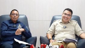 Angga mengungkapkan bahwa fenomena disinformasi, fitnah, dan ujaran kebencian yang dibungkus dalam konten AI makin marak, terutama di tengah situasi politik yang dinamis.
