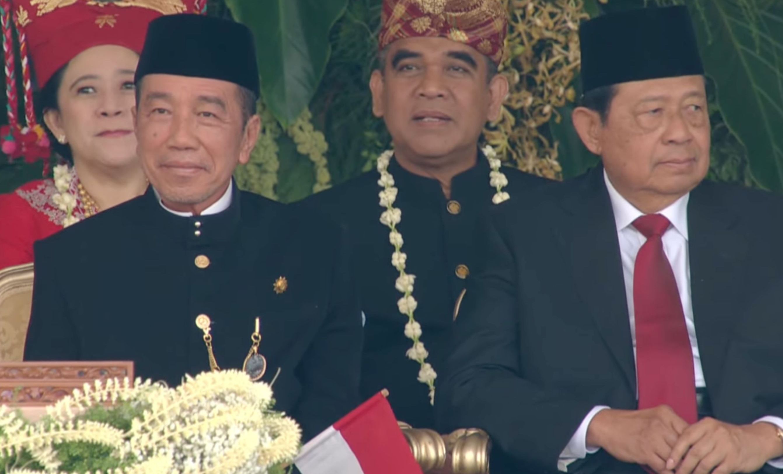 Presiden ke-6 SBY, Presiden ke-7 Jokowi, Ketua DPR, dan Ketua MPR <b>(Youtube Sekretariat Presiden)</b>