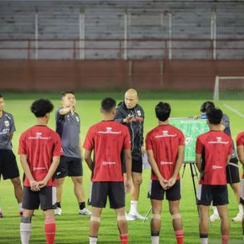 Coach Nova Bakal Sanksi Pemain Timnas U-20 yang Terlibat Keributan EPA