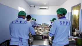 Satuan Pelayanan Pemenuhan Gizi (SPPG) Babakan, Kota Tangerang, Banten memastikan warga binaan Lembaga Pemasyarakatan (Lapas) Kelas 1 Tangerang yang dilibatkan dalam operasional dapur Makan Bergizi Gratis (MBG) telah melalui proses seleksi yang ketat