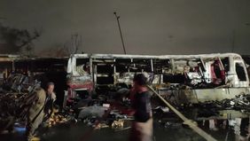 Sebanyak 20 unit bangkai bus TransJakarta yang terbakar di Terminal Rawa Buaya, Jakarta Barat pada Selasa lalu, 10 Juni 2025 bukan aset milik pemerintah DKI mapuan PT Transportasi Jakarta.