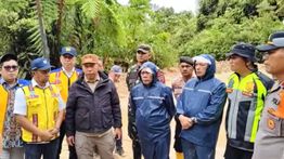 Bupati Taput dan Tapteng Terjun Langsung ke Lokasi Banjir di Sibolga