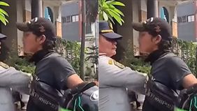 Beredar video memperlihatkan pengemudi ojek online (Ojol) hampir terjaring razia Dinas Perhubungan Jakarta Pusat gegara dituduh tukang parkir liar. 