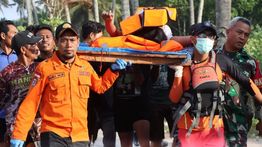 80 Prajurit Dikerahkan, Misi Penyelamatan Korban Kapal Tenggelam di Selat Bali Dimulai