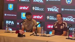 Bintang Aston Villa Terkesan dengan Sambutan dari Penggemar Indonesia