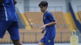 Anak Bojan Hodak Ikut Latihan Bareng Persib Bandung
