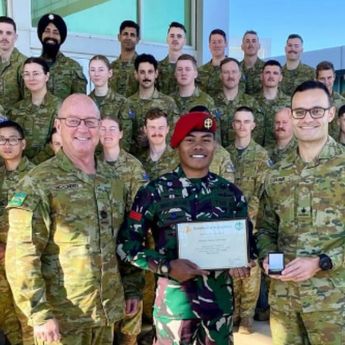 Prajurit Kopassus Praka Jingko Lewi Kase Terpilih Jadi Siswa Militer Terbaik di Australia