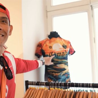 Viral Jersey PSKC Cimahi Mendunia Usai Mejeng di Toko Baju Berlin Jerman