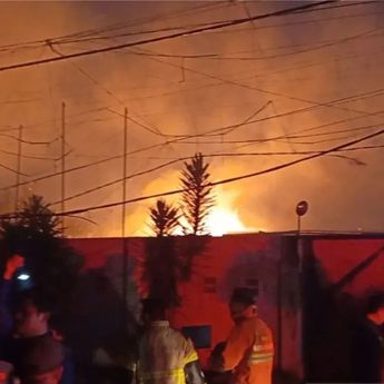 12 Orang Alami Luka Bakar Akibat Kebakaran di Gudang Gas Elpiji Bekasi