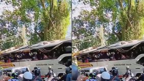 Beredar video memperlihatkan sebuah bus terjadi kecelakaan yang membawa penumpang SMP Negeri 3 Depok Kabupaten Sleman. Hal tersebut menjadi viral di media sosial.