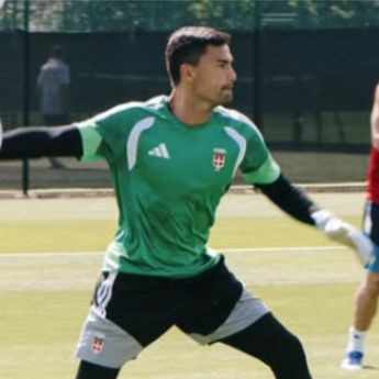 Emil Audero Posting Training Pakai Jersey Como 1907