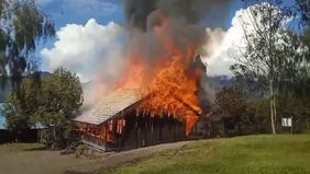 Organisasi Papua Merdeka (OPM) kembali berulang, kini mereka membakar gedung Sekolah SMP Negeri Okbab.