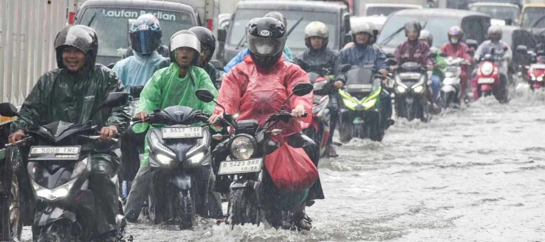 Banjir di D.I Panjaitan Cawang