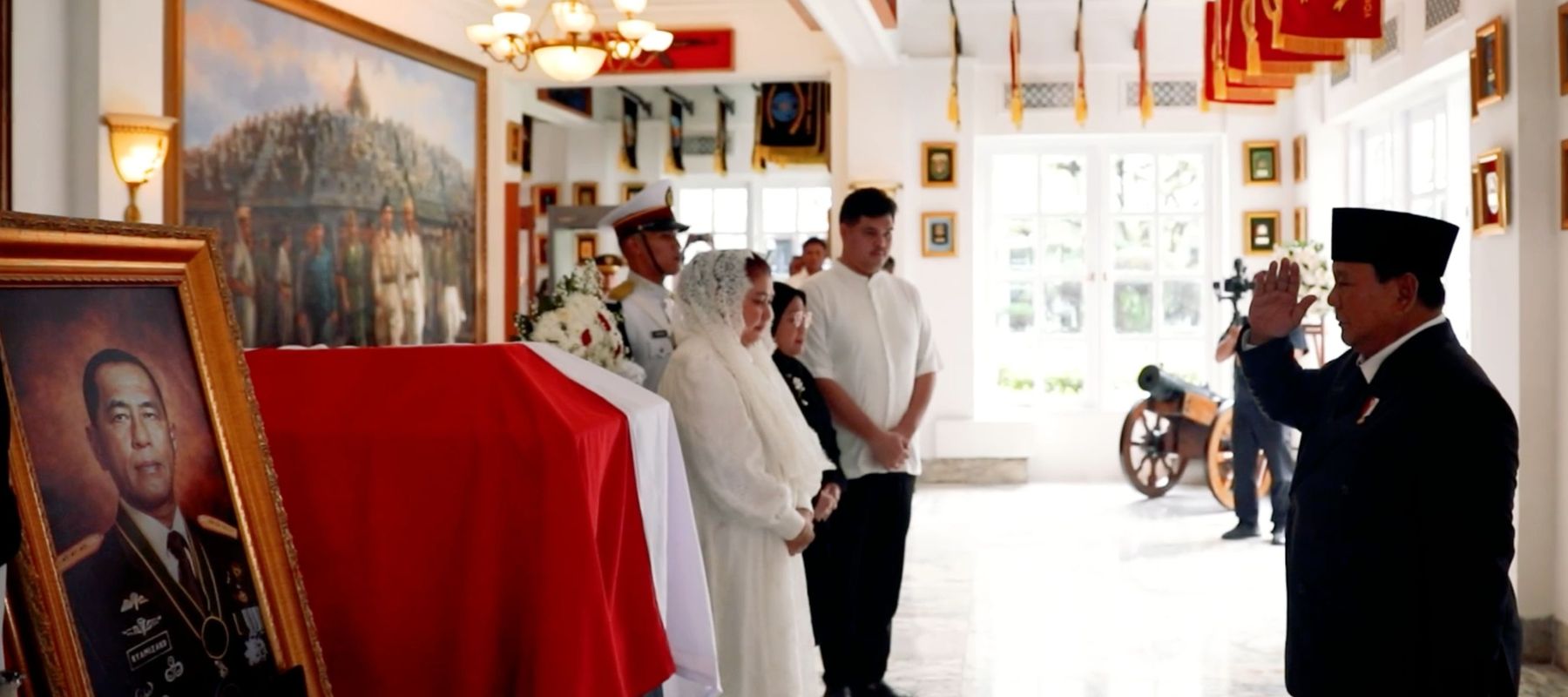 Prabowo Beri Penghormatan Terakhir bagi Ryamizard Ryacudu