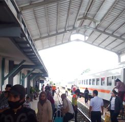 Kemenhub Sesuaikan Layanan Commuter Line Merak, Antisipasi Lonjakan Penumpang Mudik Lebaran 2025