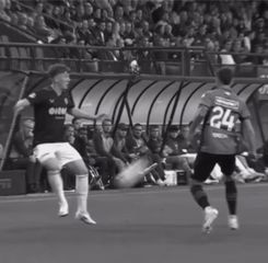 Momen Ole Romeny Ditekel Calvin Verdonk Hingga Merintih Kesakitan