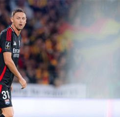 Eks Bintang Manchester United dan Chelsea Bakal Setim dengan Jay Idzes