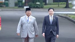 Prabowo Sambut Hangat PM Singapura Lawrence Wong di Istana Merdeka