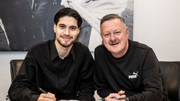 Potret Kevin Diks Resmi Gabung Borussia Monchengladbach di Akhir Musim