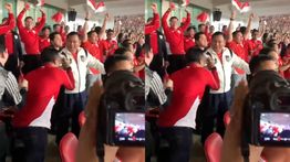 Momen Prabowo Bersorak Gembira saat Ole Romeny Cetak Gol