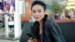 Profil Dearly Djoshua, Perempuan Cantik yang Dampingi Ari Lasso ke Pernikahan Luna Maya