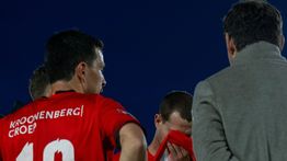 Almere City Klub Thom Haye Degradasi