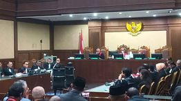 Mangkir 3 Kali, Kader PDIP Saeful Bahri Akhirnya Hadir Sebagai Saksi di Sidang Hasto