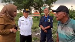 Wakil Bupati Sidoarjo Terkejut karena Lansia Terlantar Ini Punya Anak Anggota TNI