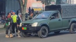 Ormas GPK Sempat Tendang Mobil TNI