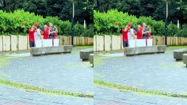 Viral Suporter Timnas Indonesia Lakukan Ritual Mandi Kembang di GBK