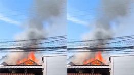 Kebakaran Hebat Hanguskan Rumah di Cibinong